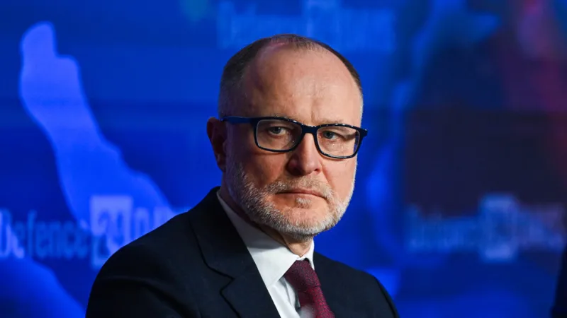 Le ministre letton de la Défense démissionne après une incursion de drones