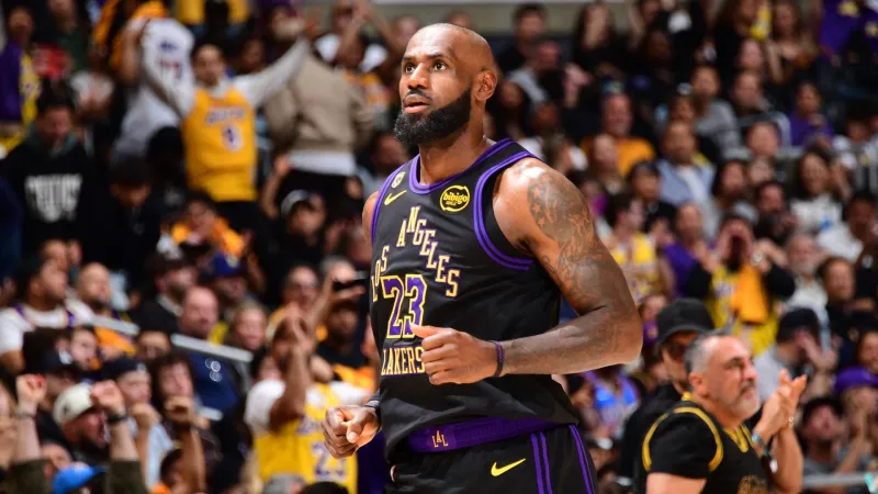LeBron James incertain pour une 24e saison NBA