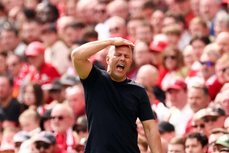 Les fans de Liverpool frustrés après un match nul terne à Anfield