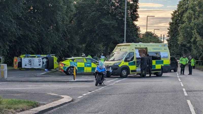Voiture de police se renverse dans un accident à Liverpool