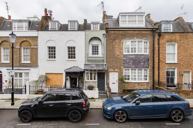 La 'deuxième maison la plus étroite' de Londres mise en vente à 1,2 million £