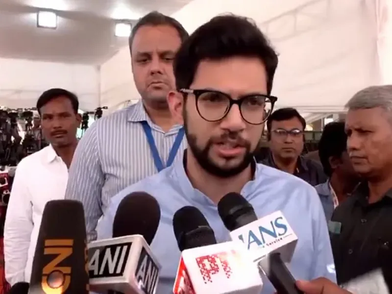Manifestation d'étudiants à Lucknow contre le ministre de l'Éducation