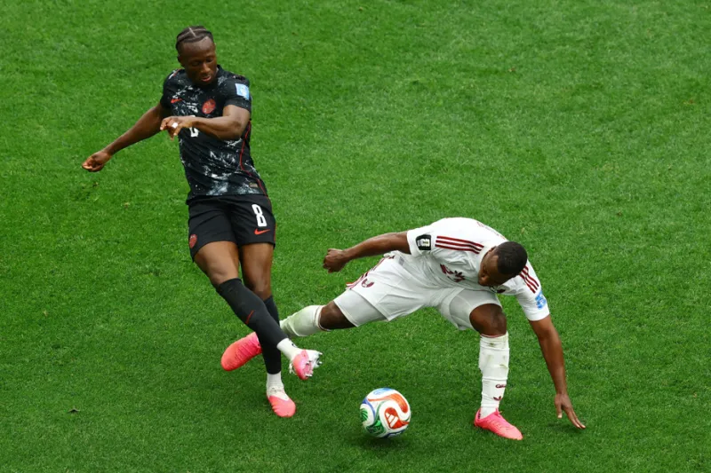 Madibo suspendu 5 matchs pour fracture de la jambe de Koné