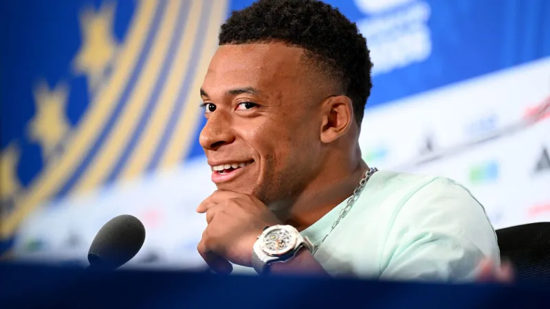 Mbappé plaisante : « Je ne serai pas là à 40 ans, vous m'aurez chassé »