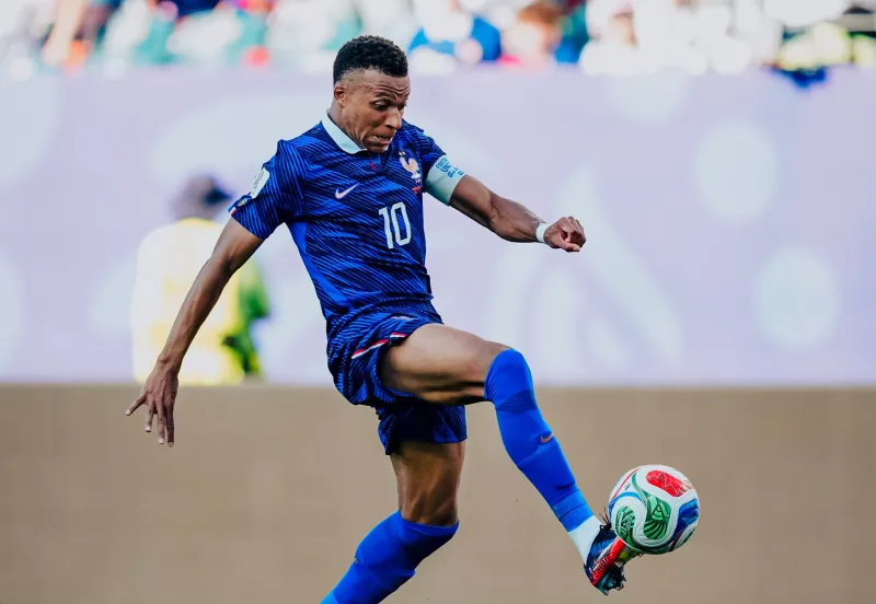 Mbappé qualifie la France contre le Maroc en quarts de finale