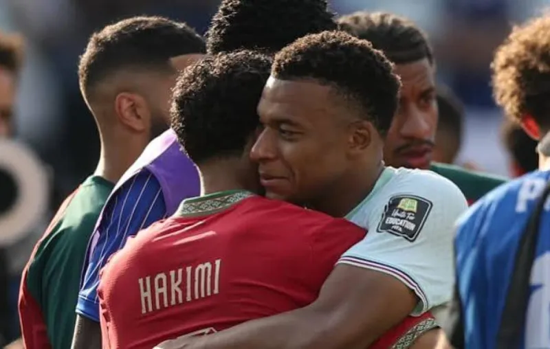 Mbappé réagit à la tristesse de son ami Hakimi