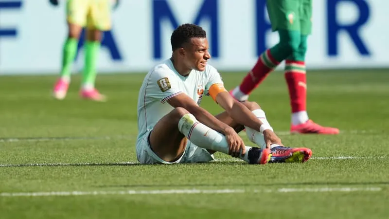 Mbappé cheville : pas de fracture après France-Maroc