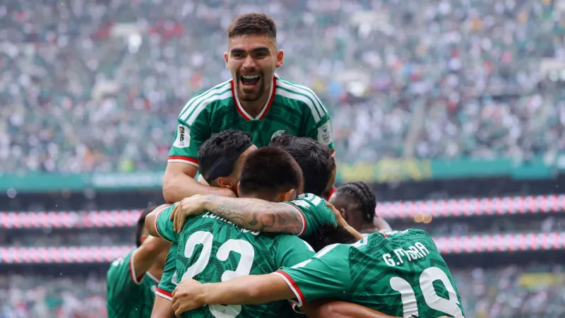 Le Mexique bat l'Afrique du Sud 3-0 en ouverture du Mondial