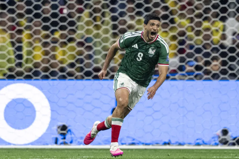 Le Mexique bat l'Équateur 2-0 en qualifications