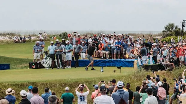 Mickelson se retire de l'Open suite à des accusations de photo obscène
