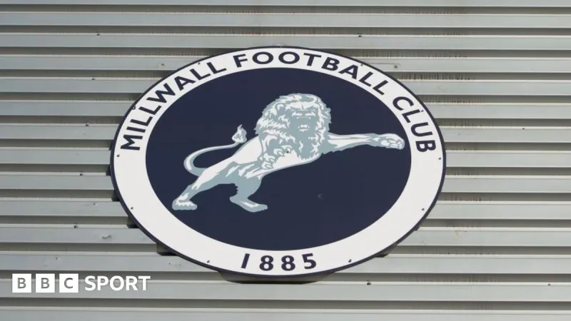 Millwall FC envisage des poursuites pour usage de son blason
