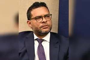 Mitchell interroge le financement de la campagne 2025 de l'UNC