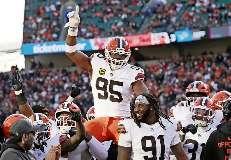 La réponse d'un mot de Monken alimente les rumeurs d'échange de Myles Garrett