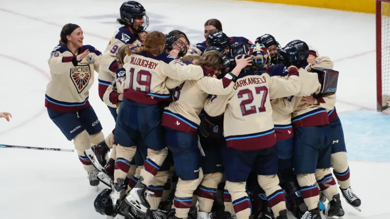 Les Victoire de Montréal remportent le premier titre de la LPHF