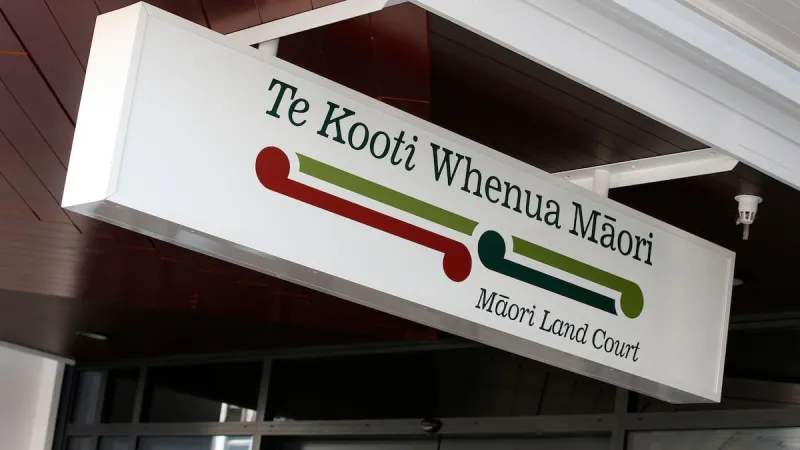 Terres maories à Ōtaki vendues par erreur judiciaire