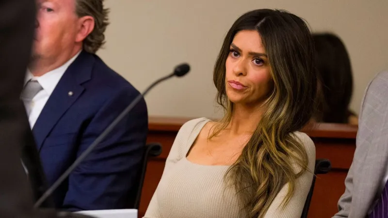 Star de 'Mormon Wives' dans une bataille d'ordonnances de protection