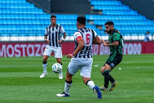 Bouaddi brille lors du match nul face au Brésil