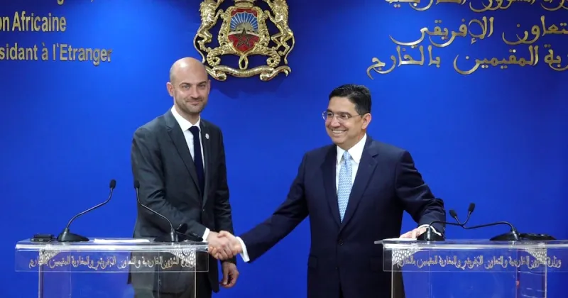 Visite du roi du Maroc en France confirmée par les ministres