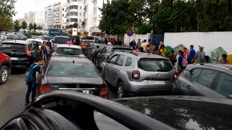Maroc du 'débrouille-toi' : citoyen répare le décor