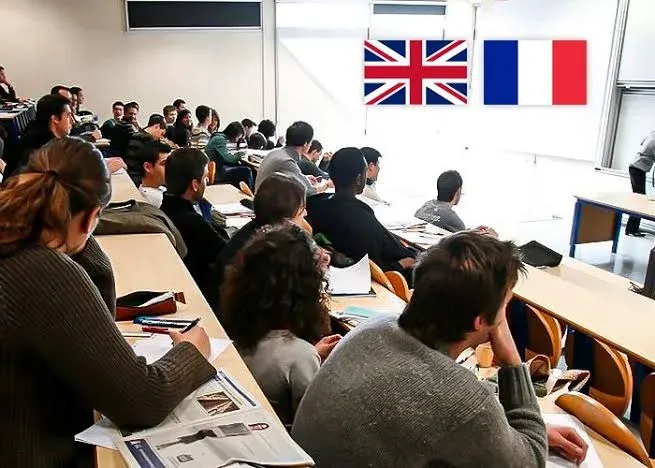 La jeunesse marocaine passe du français à l'anglais