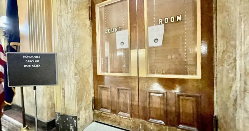 Peine de meurtre reportée après que l'accusé a congédié son avocat