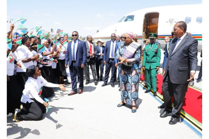 La présidente namibienne promet de réunir les enfants des combattants