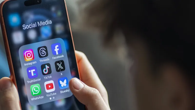 La Nouvelle-Zélande propose d'interdire les réseaux sociaux aux moins de 16 ans
