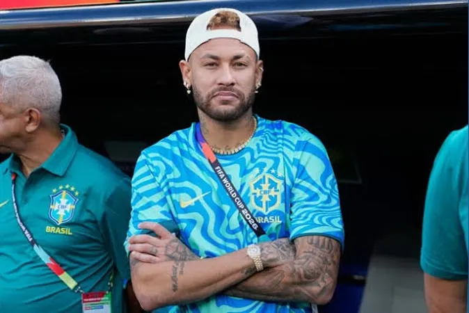 Neymar de retour de blessure au mollet avec le Brésil