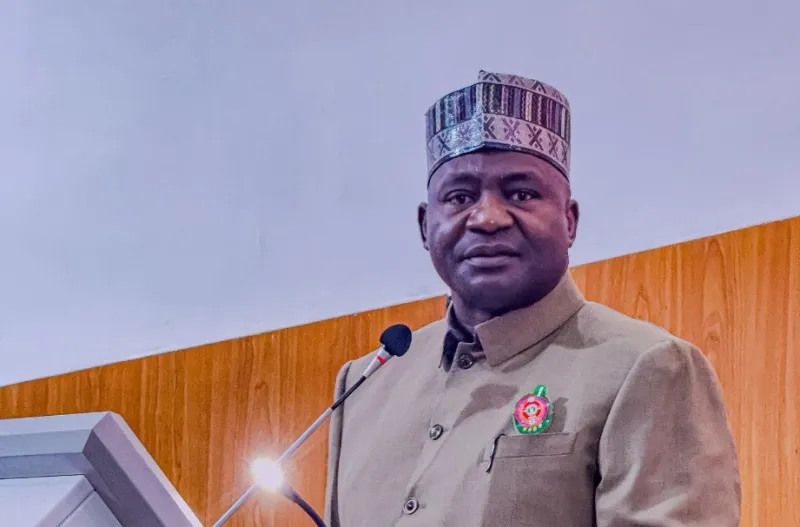 Le ministre de la Défense du Nigeria revendique 70% de progrès sécuritaires malgré les enlèvements