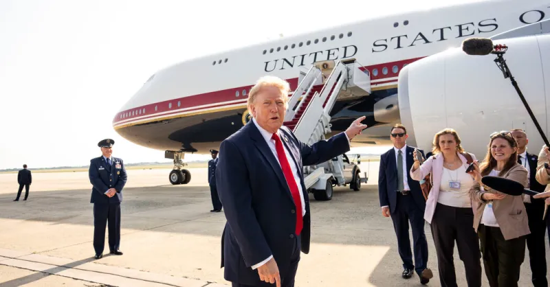 Journalistes du NYT assignés pour un article sur Air Force One
