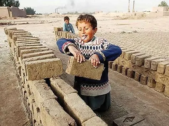 Crise du travail des enfants au Pakistan : 8,6 millions d'enfants touchés