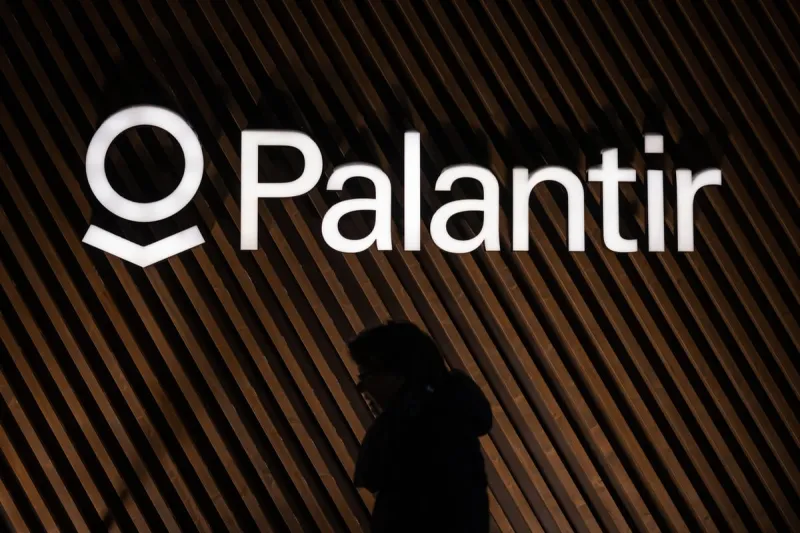 Palantir : risques de gouvernance face à la croissance IA à long terme