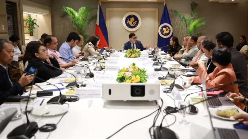Les Philippines ordonnent une mobilisation générale pour les aides carburant et réductions tarifaires