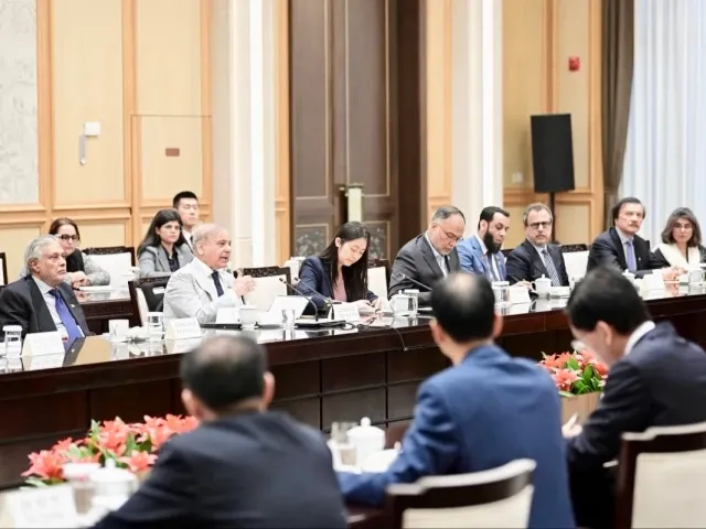 Le PM Shehbaz Sharif en Chine pour les discussions sur le CPEC 2.0