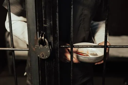 Le PN exige des réponses sur la sécurité et les droits en prison