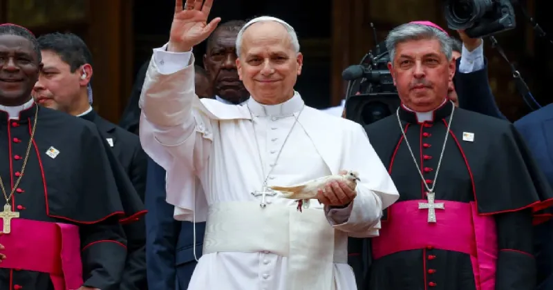 Le pape Léon condamne les dirigeants utilisant la foi pour justifier la guerre