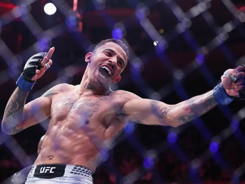 Prates bat Maddalena à l'UFC Perth