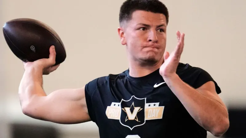Les Ravens signent les QB non repêchés Diego Pavia et Joe Fagnano