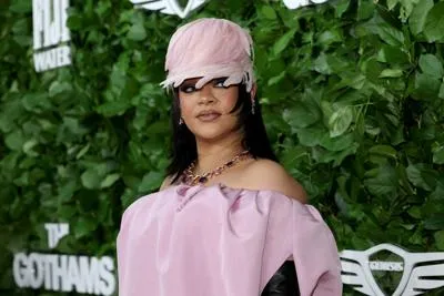 Rihanna et sa fille Rocki en couverture du Pop Issue de W