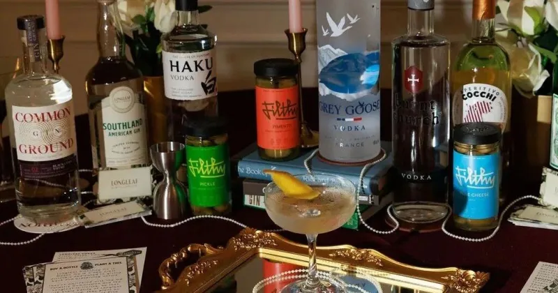 Fenêtre de service de bar mobile à Savannah vérifiée