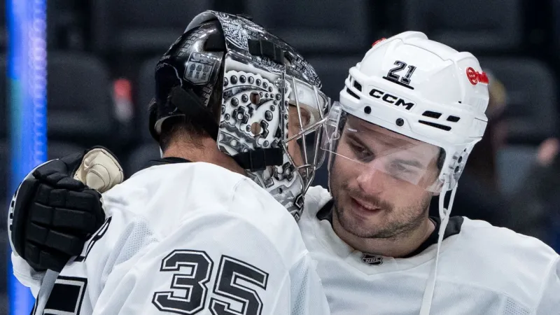 Scott Laughton prolonge avec les Kings de LA
