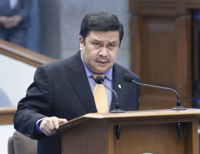 Le sénateur Jinggoy Estrada nie les accusations de pillage et de corruption