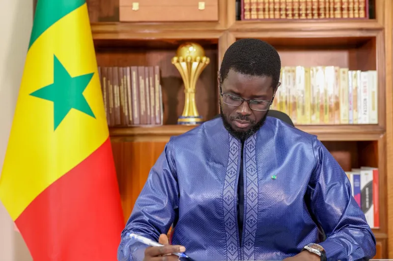 Le président sénégalais Faye limoge le PM Sonko, dissout le gouvernement