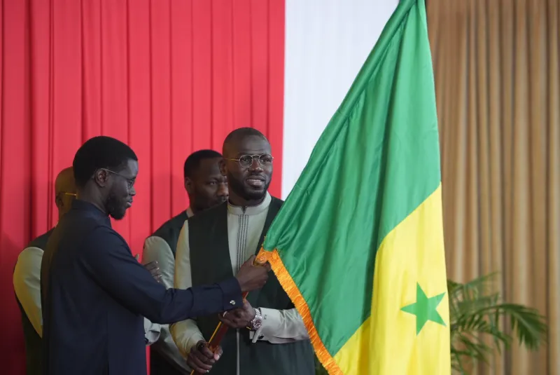 Le président sénégalais remet le drapeau aux Lions