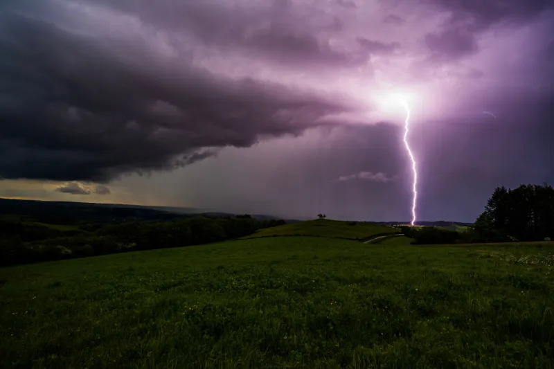 Orages violents et inondations attendus pour le week-end du 8 mai