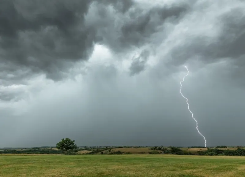 Orages violents attendus mardi dans plusieurs régions du Maroc