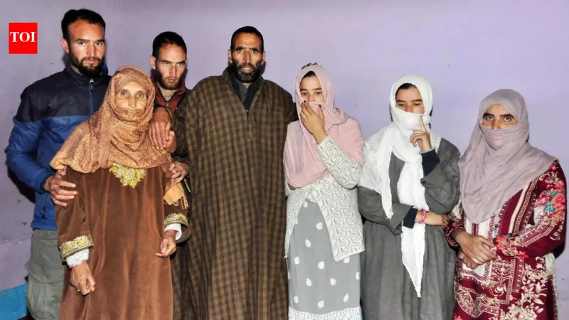 Shinde offre une maison à la famille d'un martyr de l'attaque de Pahalgam