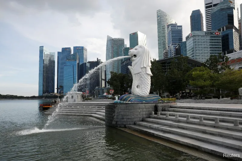Singapour signale 12 700 cas de COVID-19 en une semaine