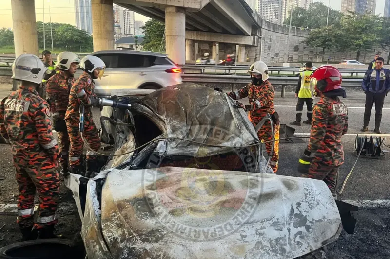 Un Singapourien survit à un accident mortel à KL