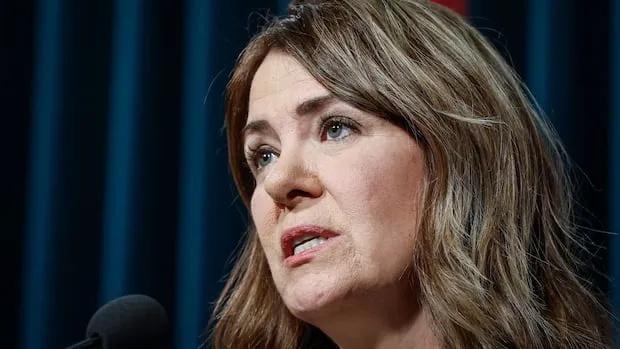 Smith dit aux chefs des Premières Nations de 'se remettre en question' après une accusation de trahison